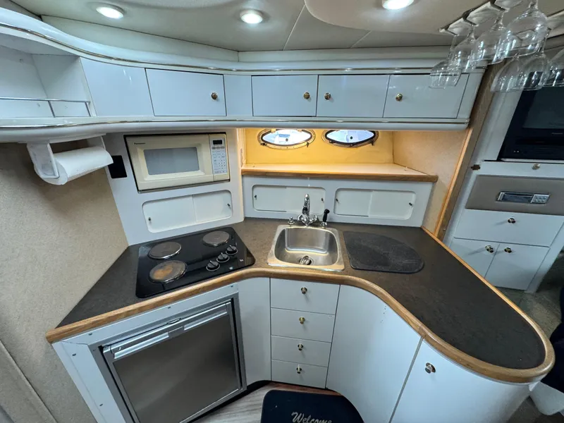 Slide: The Image of Maxum 3900 SCR 1996 - 34