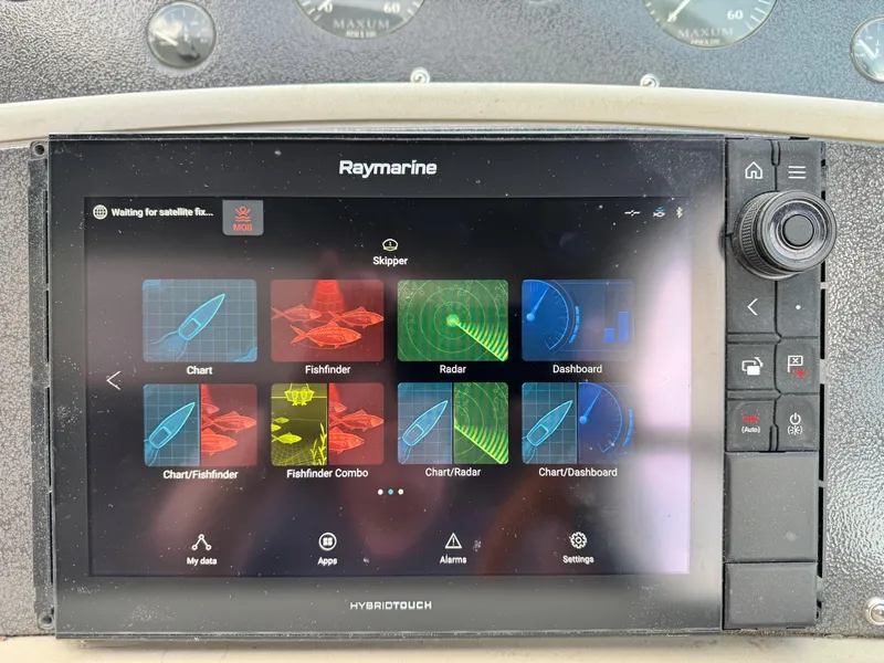 Slide: The Image of Maxum 3900 SCR 1996 - 40