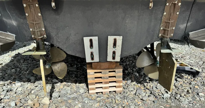 Slide: The Image of Maxum 3900 SCR 1996 - 45