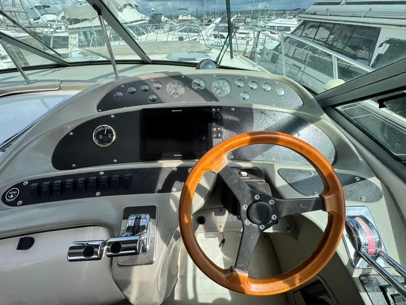 Slide: The Image of Maxum 3900 SCR 1996 - 9