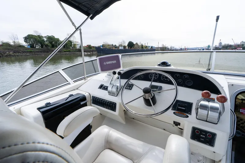 Slide: The Image of Meridian 490 Pilothouse 2003 - 54