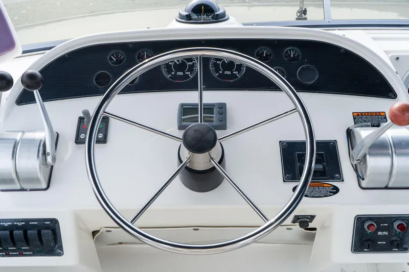 Slide: The Image of Meridian 490 Pilothouse 2003 - 56