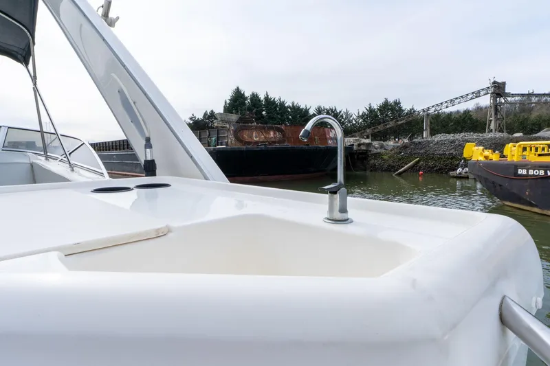 Slide: The Image of Meridian 490 Pilothouse 2003 - 63