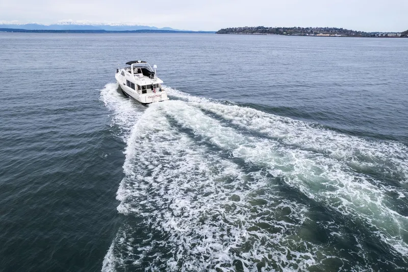 Slide: The Image of Meridian 490 Pilothouse 2003 - 82