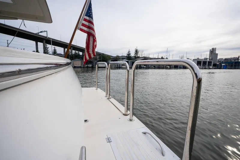 Slide: The Image of Meridian 490 Pilothouse 2003 - 96