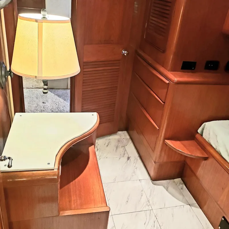 Slide: The Image of Viking 55 Motoryacht Walkaround 1988 - 54