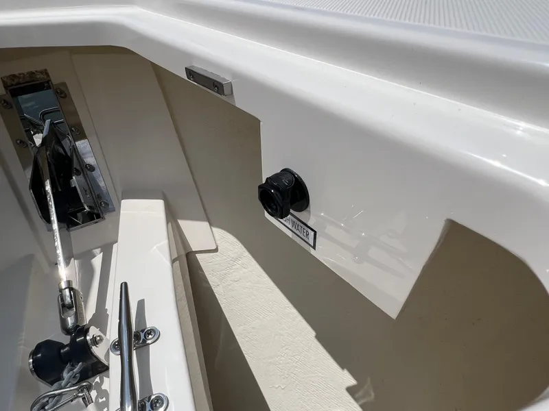 Slide: The Image of Tiara 38 LS 2023 - 51