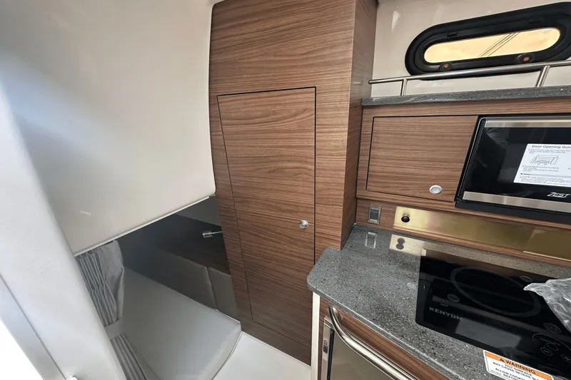 Slide: The Image of Boston Whaler 325 Conquest 2026 - 48