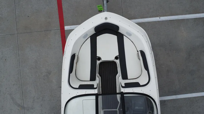 Slide: The Image of Bayliner VR6 2021 - 21