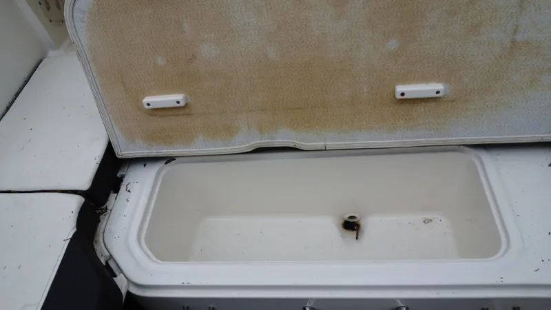 Slide: The Image of Bayliner VR6 2021 - 30