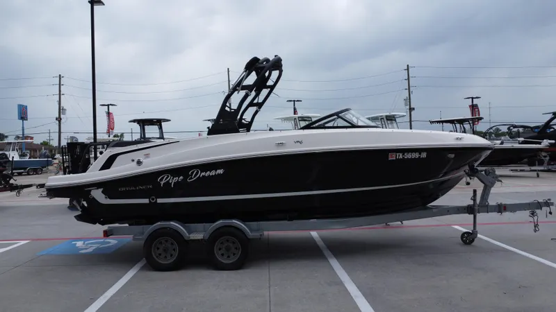 Slide: The Image of Bayliner VR6 2021 - 5