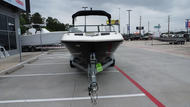 Slide: The Image of Bayliner VR6 2021 - 7