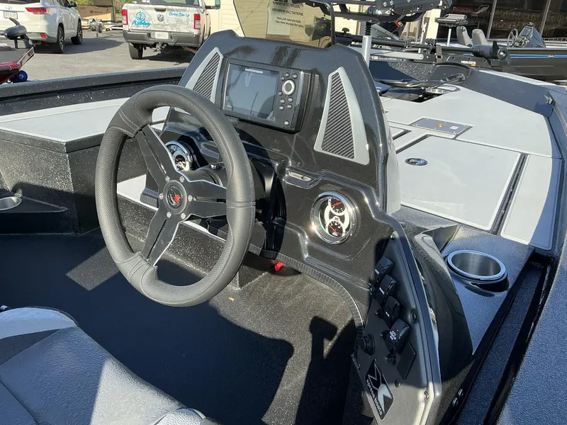 Slide: The Image of Xpress Hyper-Lift Series H18 CRAPPIE MODEL 2025 - 8