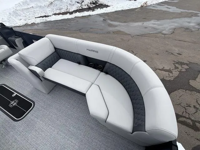 Slide: The Image of Harris SUNLINER 230 SLDH 2025 - 12