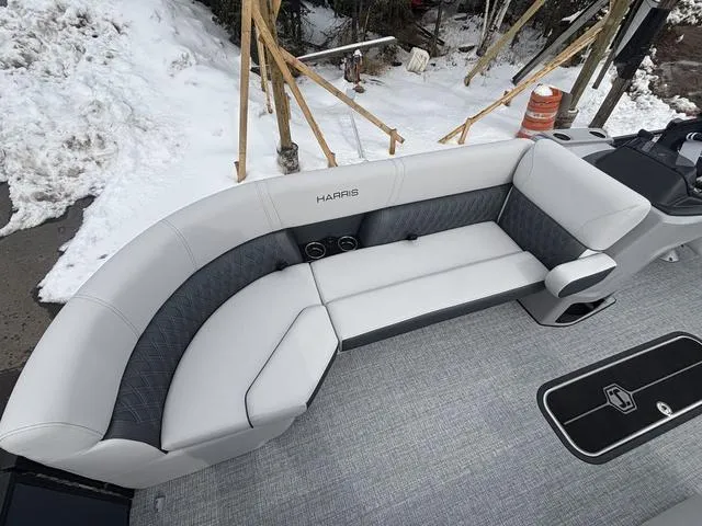 Slide: The Image of Harris SUNLINER 230 SLDH 2025 - 13