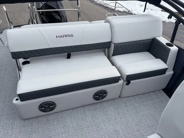 Slide: The Image of Harris SUNLINER 230 SLDH 2025 - 16