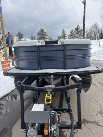 Slide: The Image of Harris SUNLINER 230 SLDH 2025 - 3