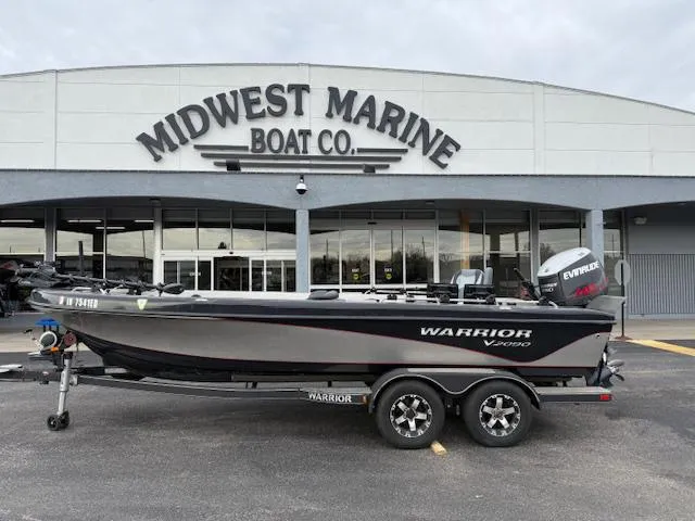 Slide: The Image of 2016 Warrior V2090 boat at Midwest Marine Boat Co. dealership. - 1