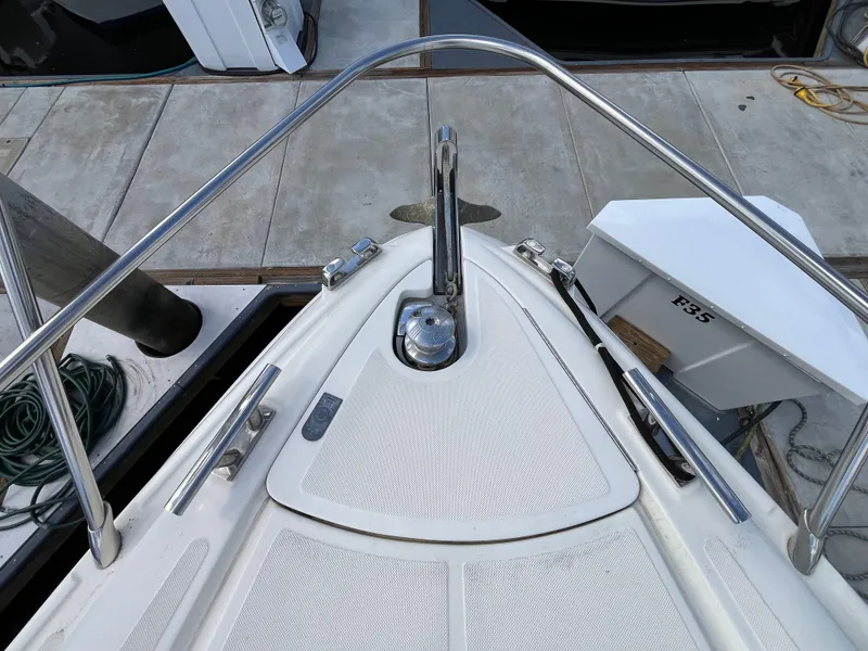 Slide: The Image of Bow view of 2006 Azimut Atlantis yacht docked at marina. - 11