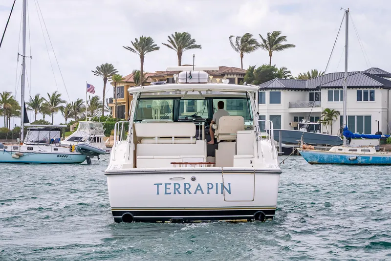 Slide: The Image of Tiara 4200 Open 2005 - 58