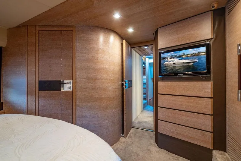 Slide: The Image of Azimut 70 Fly 2011 - 50