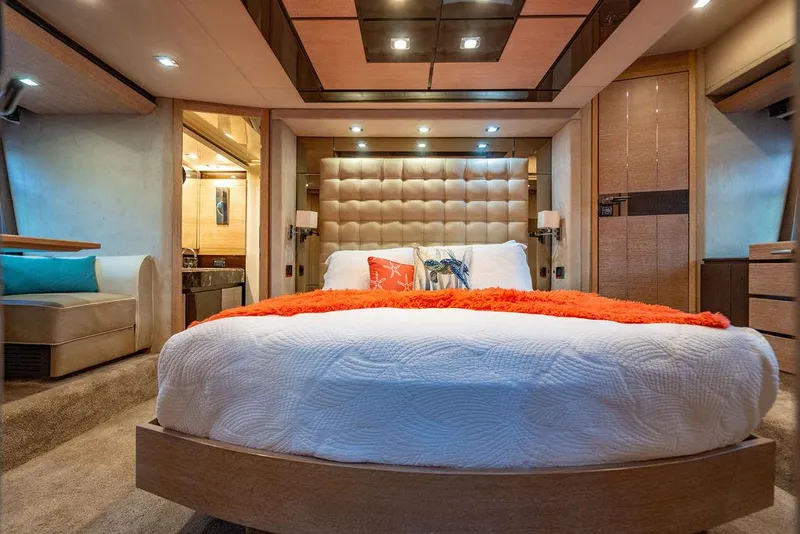 Slide: The Image of Azimut 70 Fly 2011 - 57