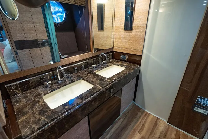 Slide: The Image of Azimut 70 Fly 2011 - 61