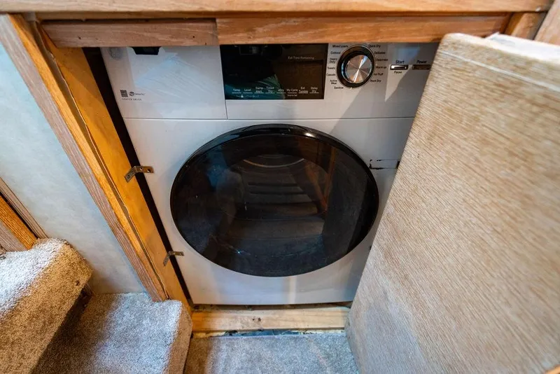 Slide: The Image of Azimut 70 Fly 2011 - 80