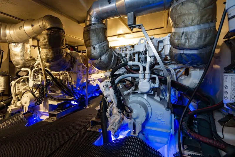 Slide: The Image of Azimut 70 Fly 2011 - 82