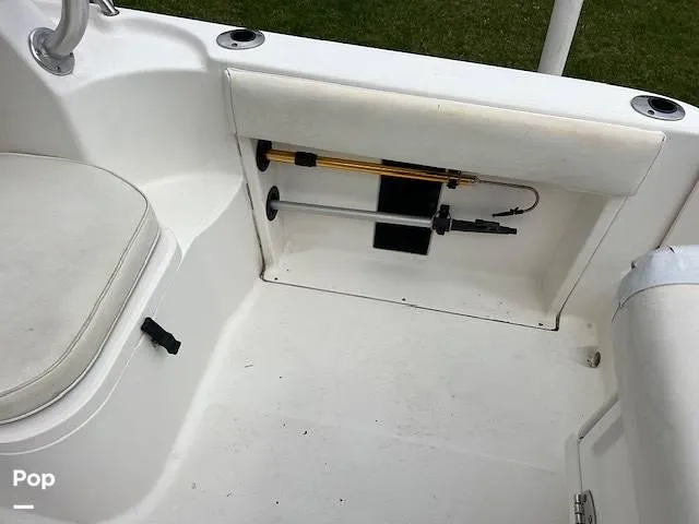 Slide: The Image of 2008 Robalo R225 for sale in Gambrills, MD - 29