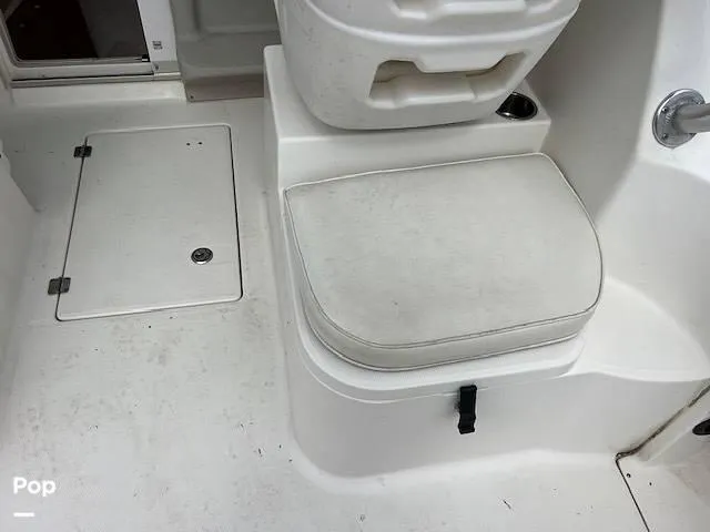 Slide: The Image of 2008 Robalo R225 for sale in Gambrills, MD - 30