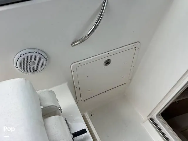 Slide: The Image of 2008 Robalo R225 for sale in Gambrills, MD - 33