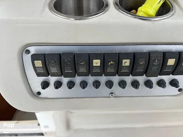 Slide: The Image of 2008 Robalo R225 for sale in Gambrills, MD - 37