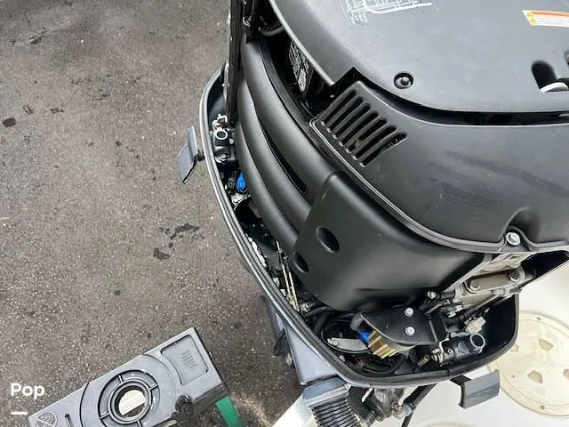 Slide: The Image of 2008 Robalo R225 for sale in Gambrills, MD - 60