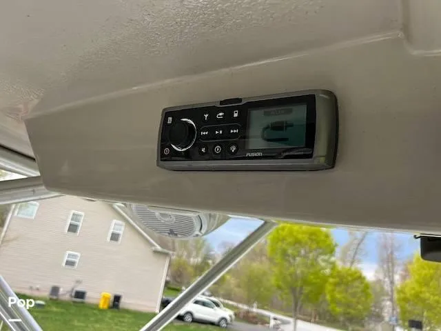 Slide: The Image of 2008 Robalo R225 for sale in Gambrills, MD - 66