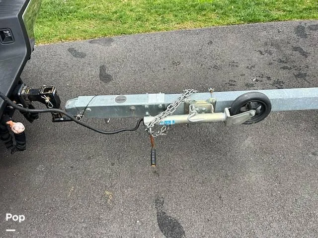 Slide: The Image of 2008 Robalo R225 for sale in Gambrills, MD - 7