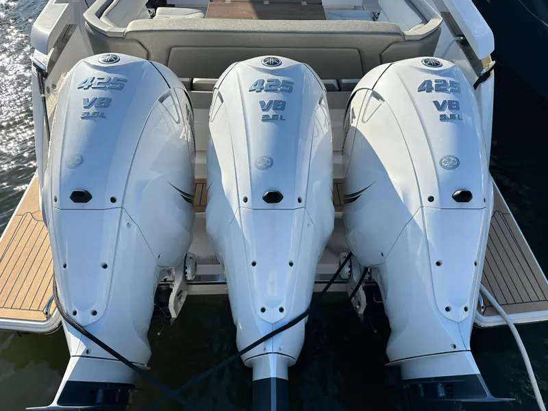 Slide: The Image of Tiara 43 LS 2022 - 62