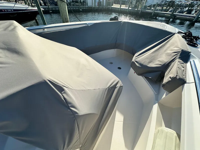 Slide: The Image of Tiara 43 LS 2022 - 66