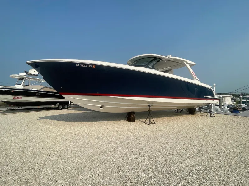 Slide: The Image of Tiara 43 LS 2022 - 75