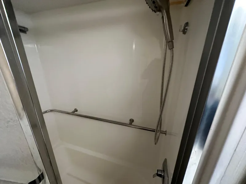 Slide: The Image of Hatteras 63 Motoryacht 1987 - 66