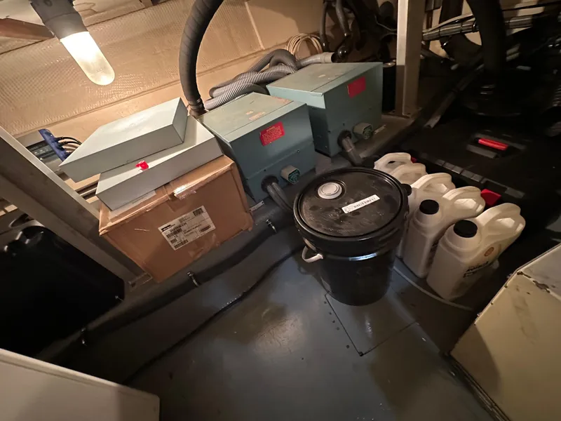 Slide: The Image of Hatteras 63 Motoryacht 1987 - 72