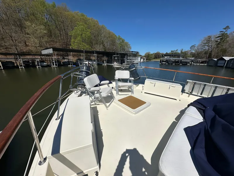 Slide: The Image of Hatteras 63 Motoryacht 1987 - 79