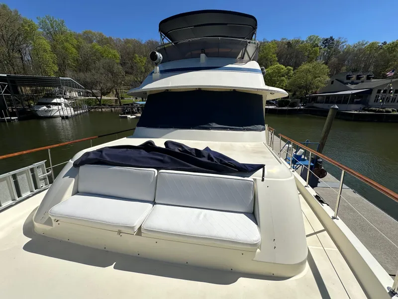 Slide: The Image of Hatteras 63 Motoryacht 1987 - 80