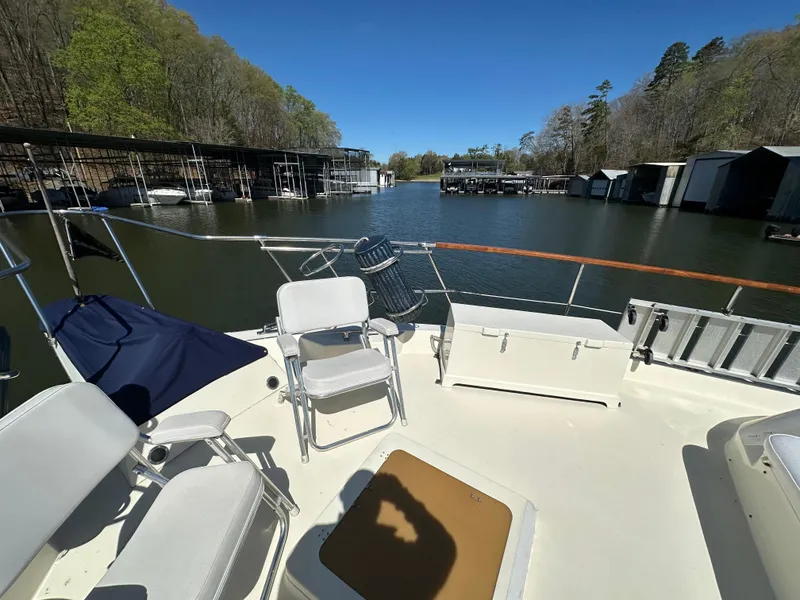 Slide: The Image of Hatteras 63 Motoryacht 1987 - 81