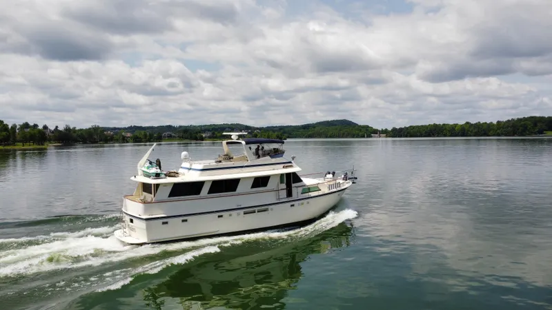 Slide: The Image of Hatteras 63 Motoryacht 1987 - 89