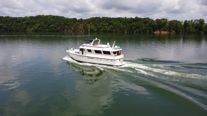 Slide: The Image of Hatteras 63 Motoryacht 1987 - 90