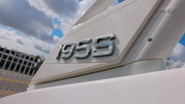 Slide: The Image of Yamaha 195S 2025 - 4