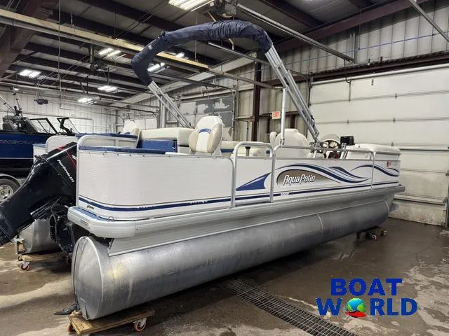 Slide: The Image of Aqua 220 DF Pontoon 2002 - 52