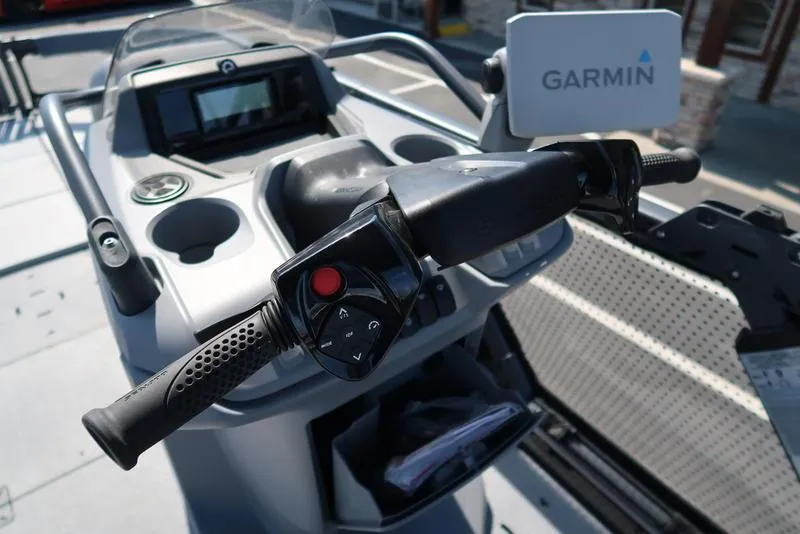 Slide: The Image of 2023 Sea-Doo Switch® Sport 21-230 hp dashboard with Garmin navigation system. - 39