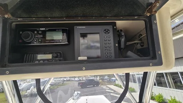 Slide: The Image of Jones Brothers 220LT 2003 - 9